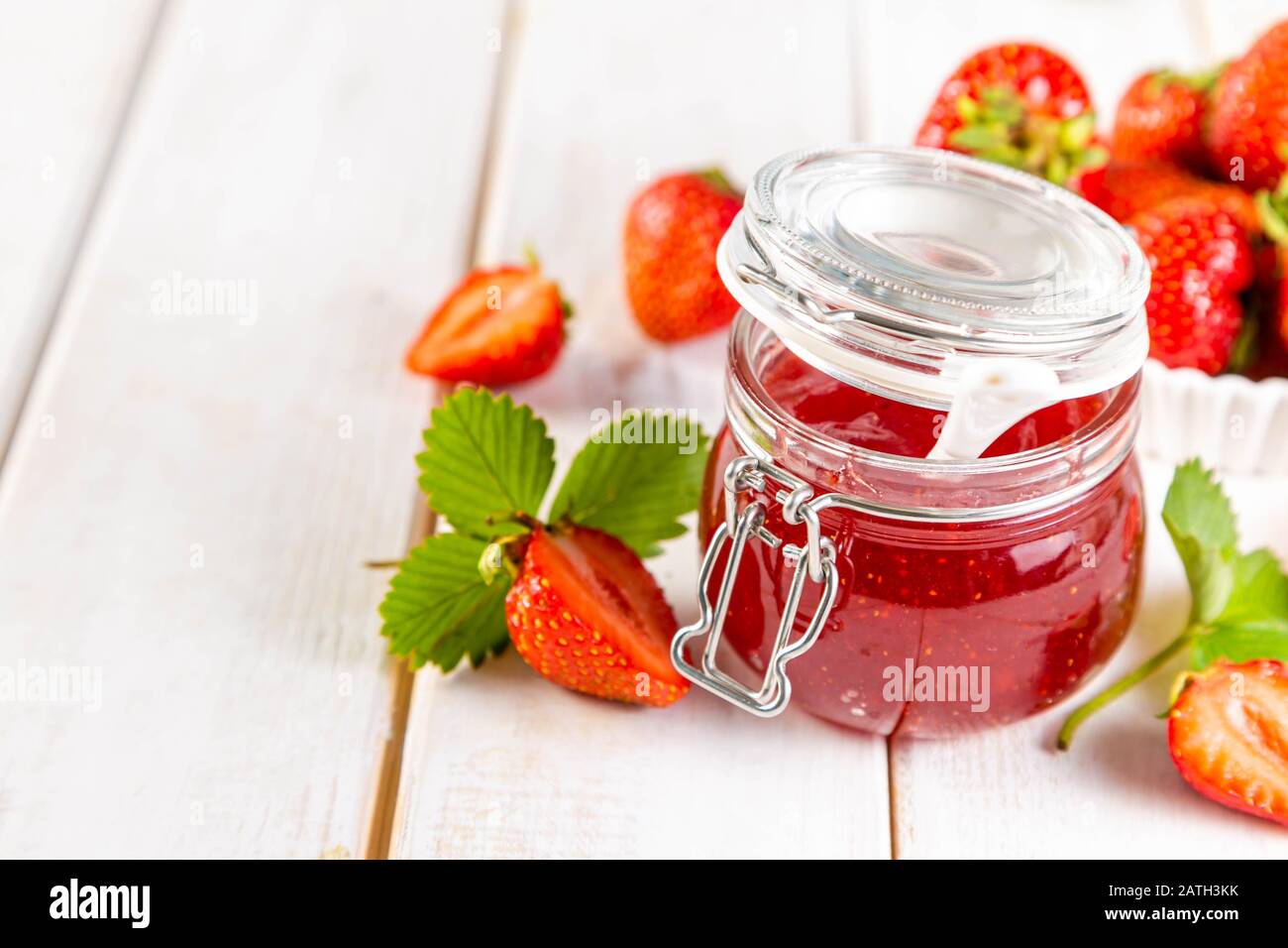 Strawberry jam recipe hi-res stock photography and images - Alamy