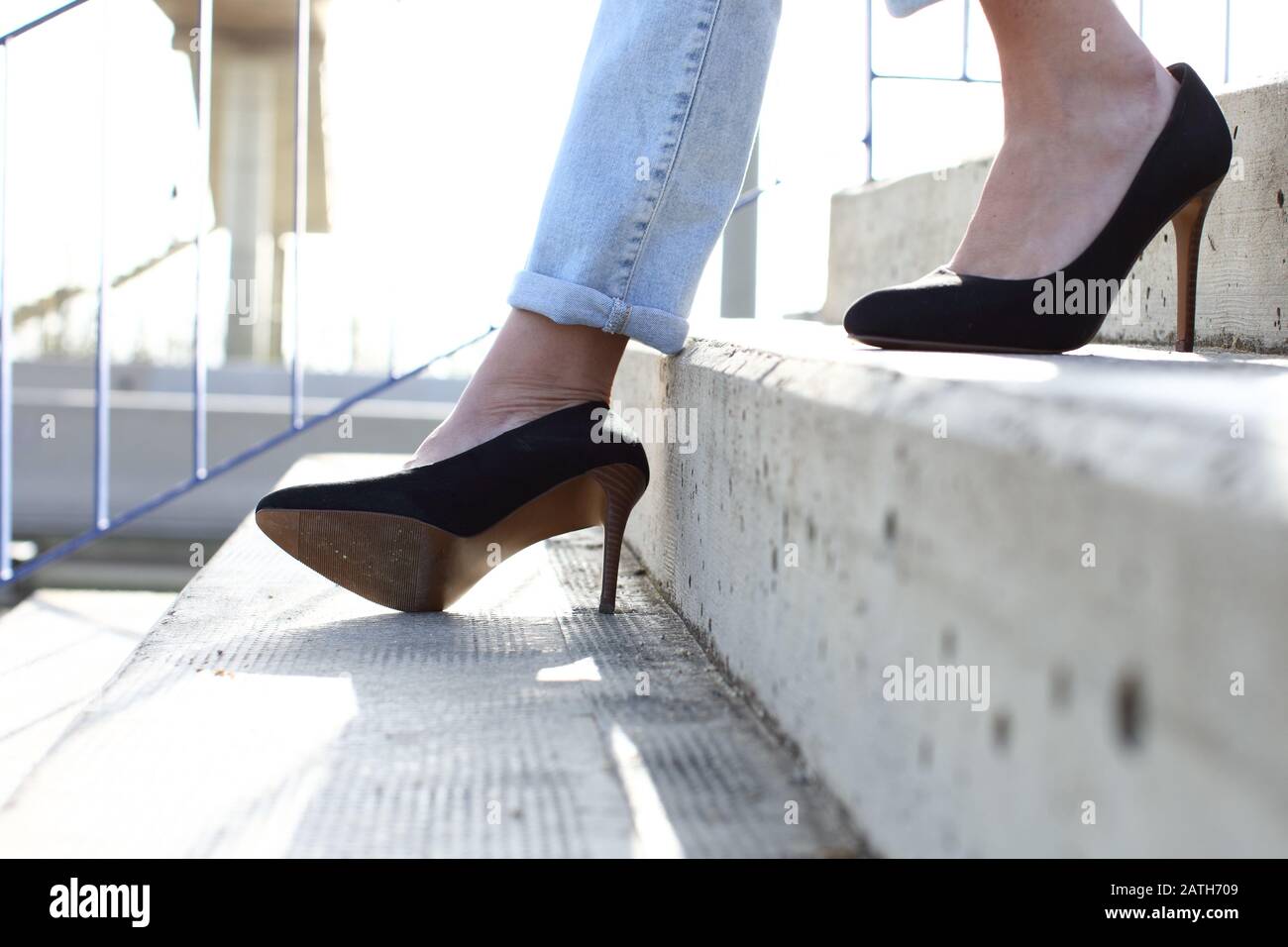 Woman sprained ankle hires stock photography and images Alamy