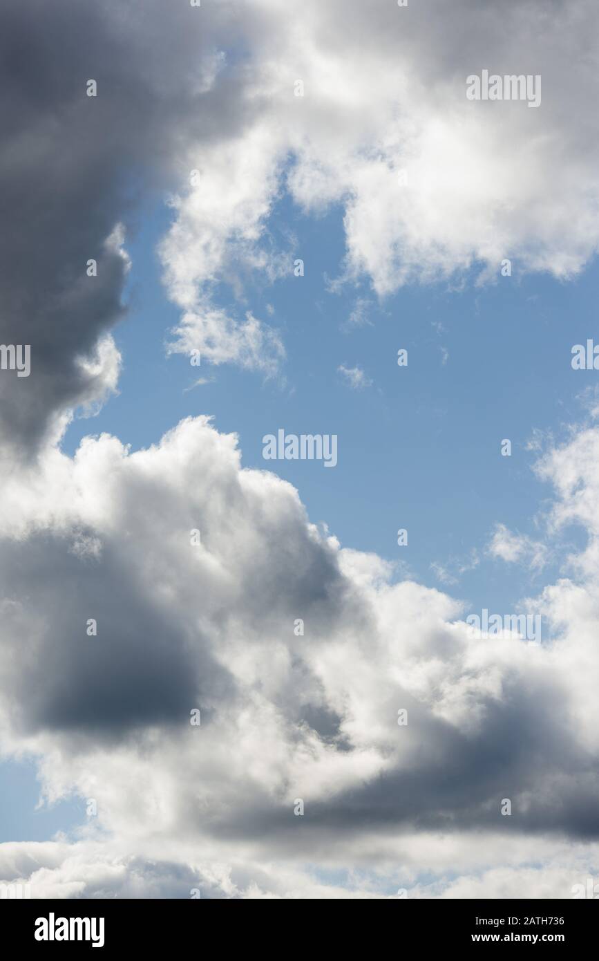 Ciel Nuageux High Resolution Stock Photography And Images Alamy