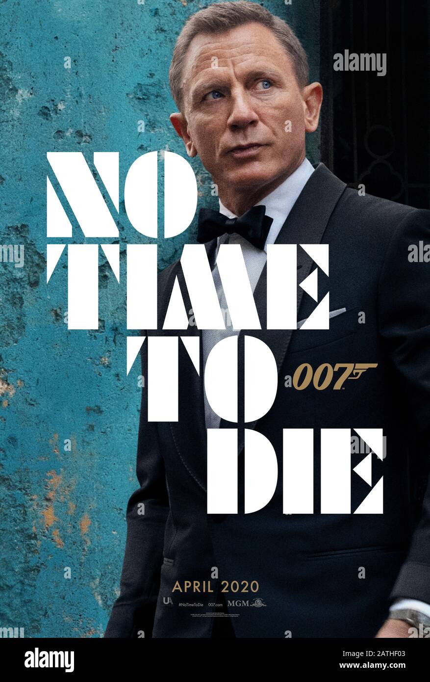Daniel Craig Poster High Resolution Stock Photography And Images Alamy