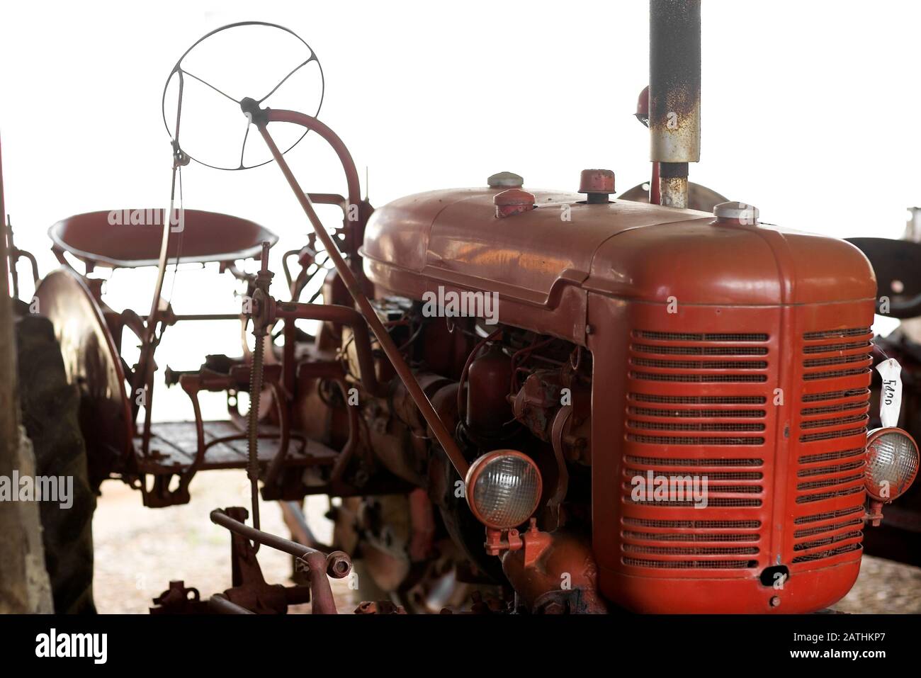 Farmall tractor super hi-res stock photography and images - Alamy