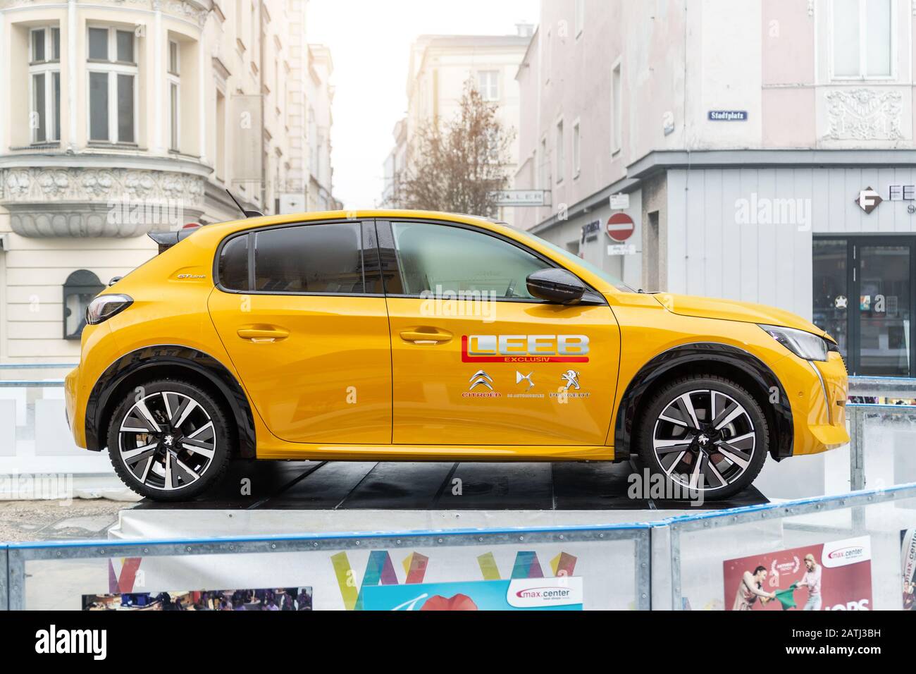 Berlin - April 2014: Peugeot 407 2003-2010 sedan pre facelift three quarter  side view on road outdoors over spring landscape background with lake and  Stock Photo - Alamy