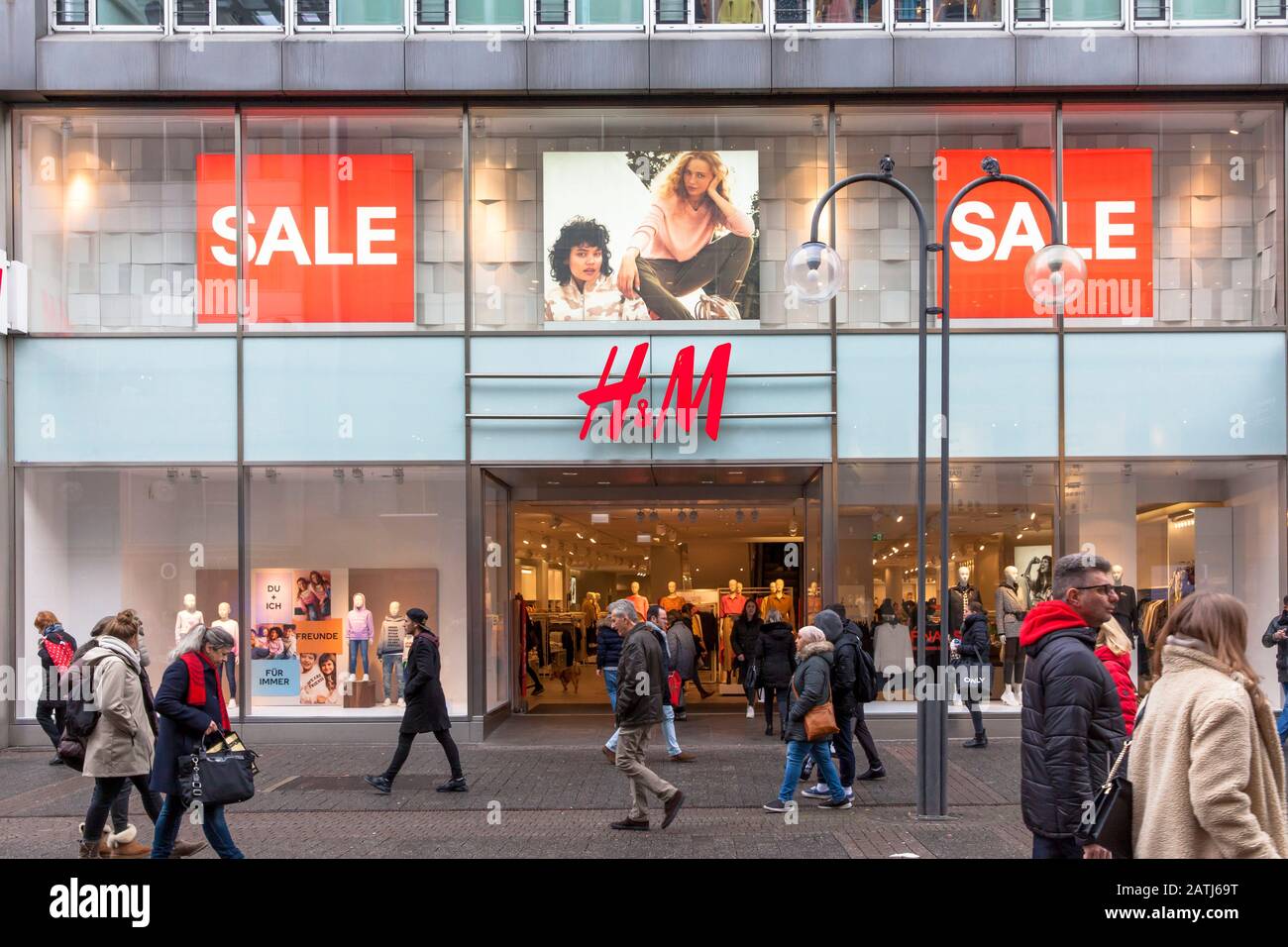 Europe, Germany, Cologne, H&M store on the shopping street Schildergasse.  Euroa, Deuschland, Koeln, H&M Filiale auf der Einkaufsstrasse Schildergasse Stock Photo