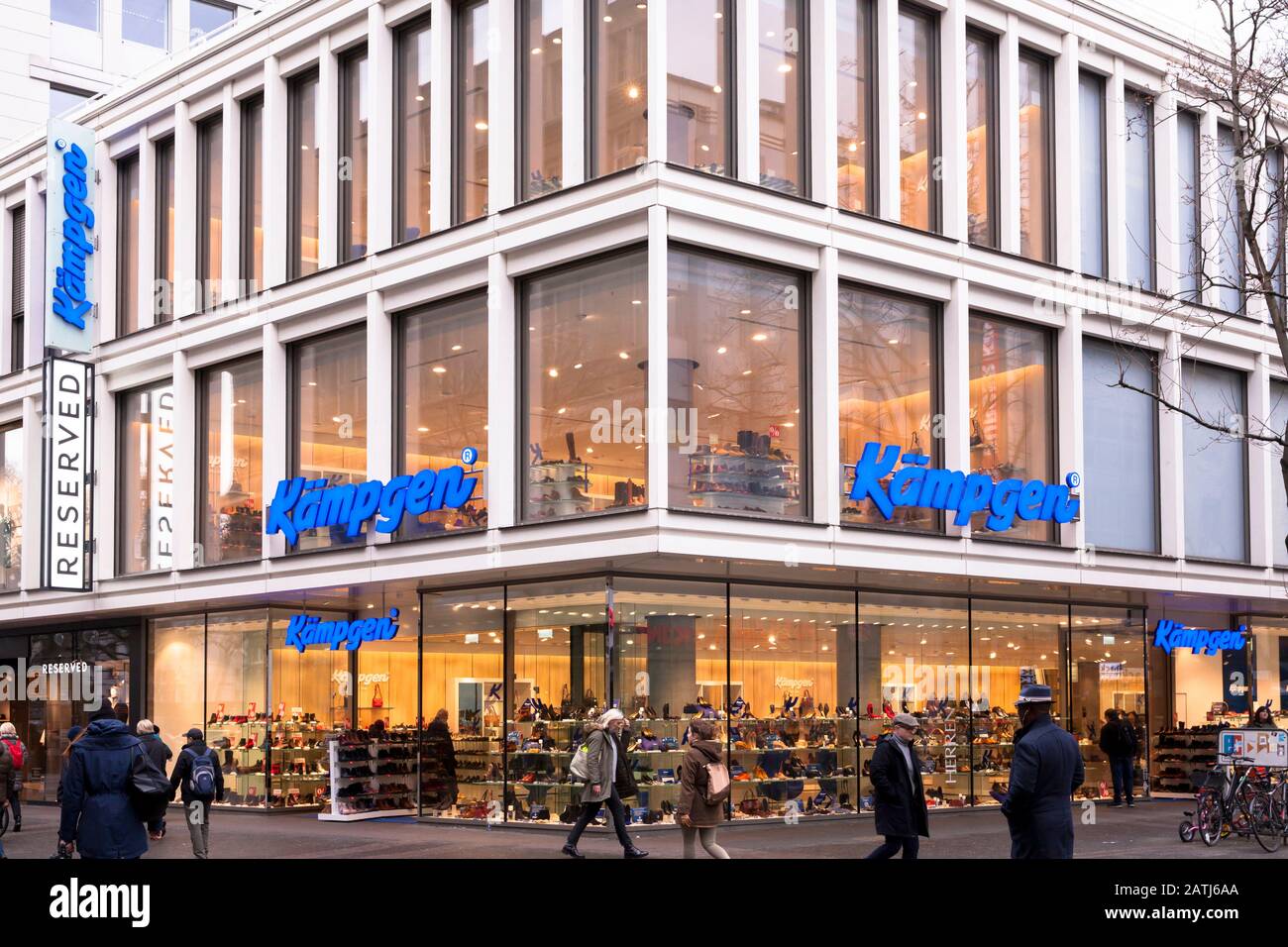 Europe, Germany, Cologne, Kaempgen shoe store on the shopping street Schildergasse.  Europa, Deutschland, Koeln, Schuhgeschaeft Kaempgen in der Fussga Stock Photo