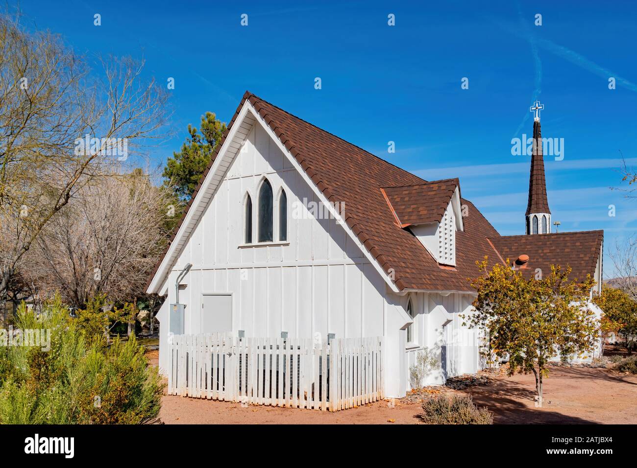 Candlelight wedding chapel las vegas hires stock photography and