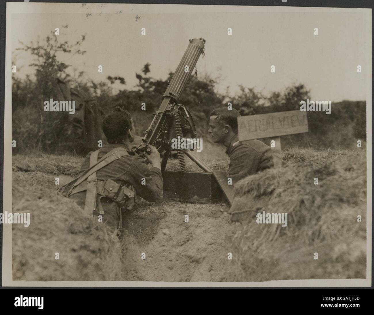 The Salonica front Description: Machine gun as an archie [anti-aircraft fire] Annotation: The front at Salonika. A machine as antiaircraft guns Date: {1914-1918} Location: Greece, Thessaloniki Keywords: WWI, fronts, antiaircraft guns, soldiers Stock Photo
