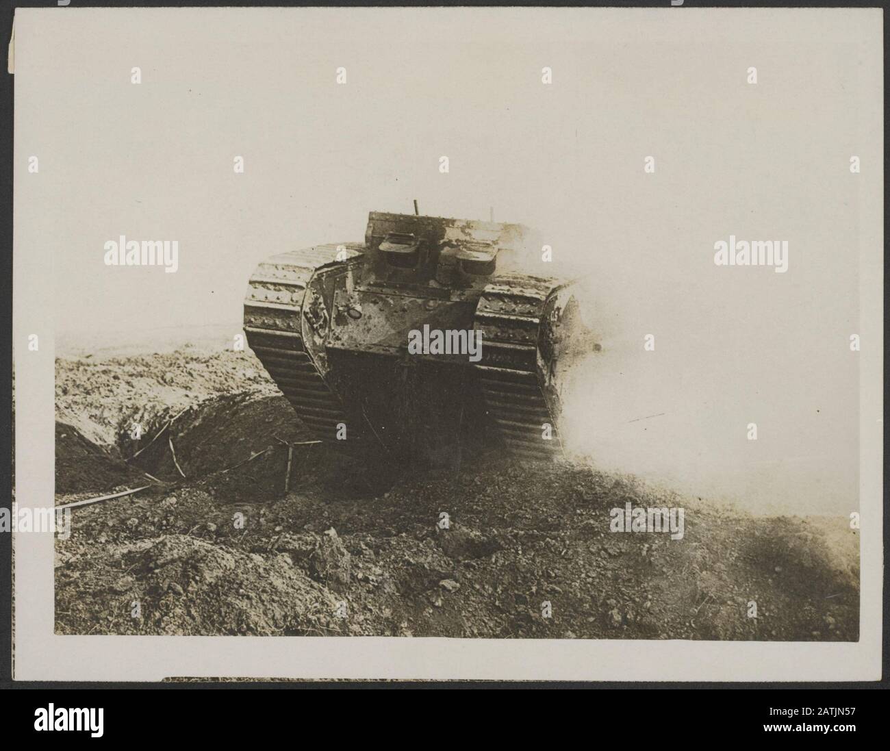 Description The first official pictures of the wonderful British tanks