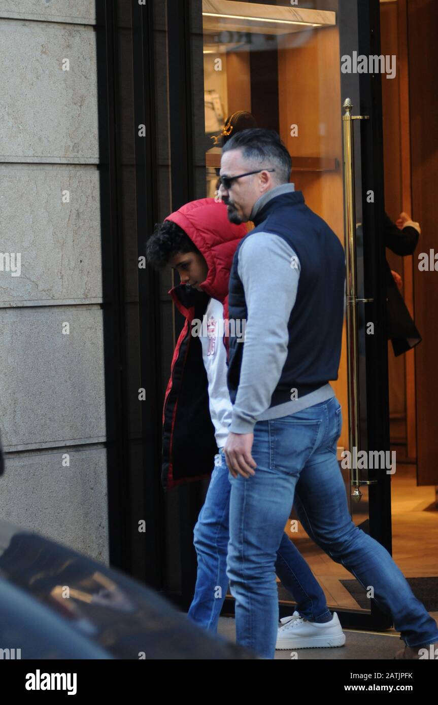 Milan, Georgina Rodriguez and son shopping in the center with bodyguard  Georgina Rodriguez, fiancé of Cristiano Ronaldo, who will be a guest at  SANREMO for an amount approaching 150,000 EURO, arrives in