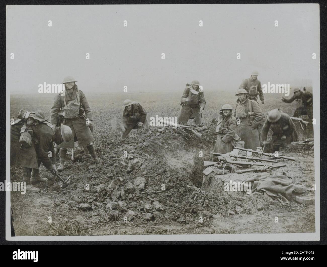 The British Western Front in France Description: Digging Themselves in ...