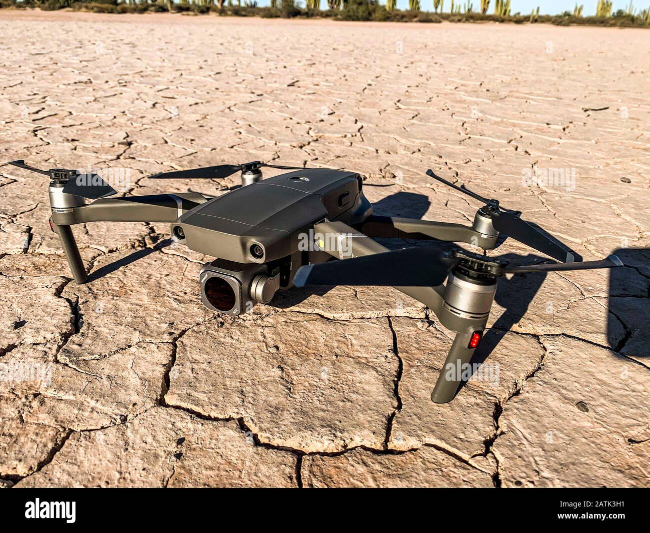 DJI mavic 2 Pro drone on the cracked ground of the San Nicolas desert,  Sonora, Mexico. tourist destination, travel, landscape, arid, outdoors,  landscape, heat, drought, zenith, dive (Photo: Luis Gutierrez /  NortePhoto.com)