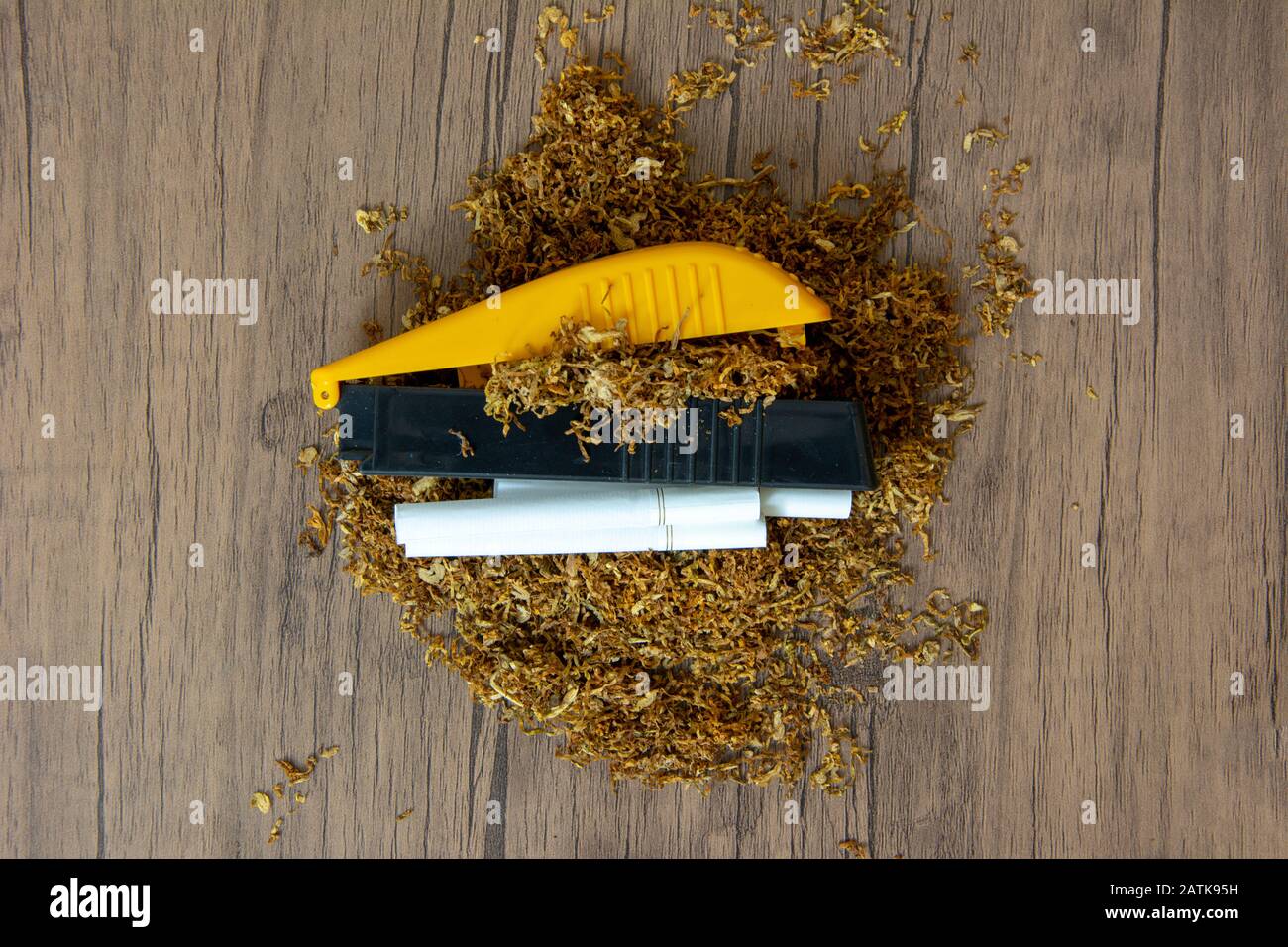 Cigarette rolling machine Stock Photo Alamy