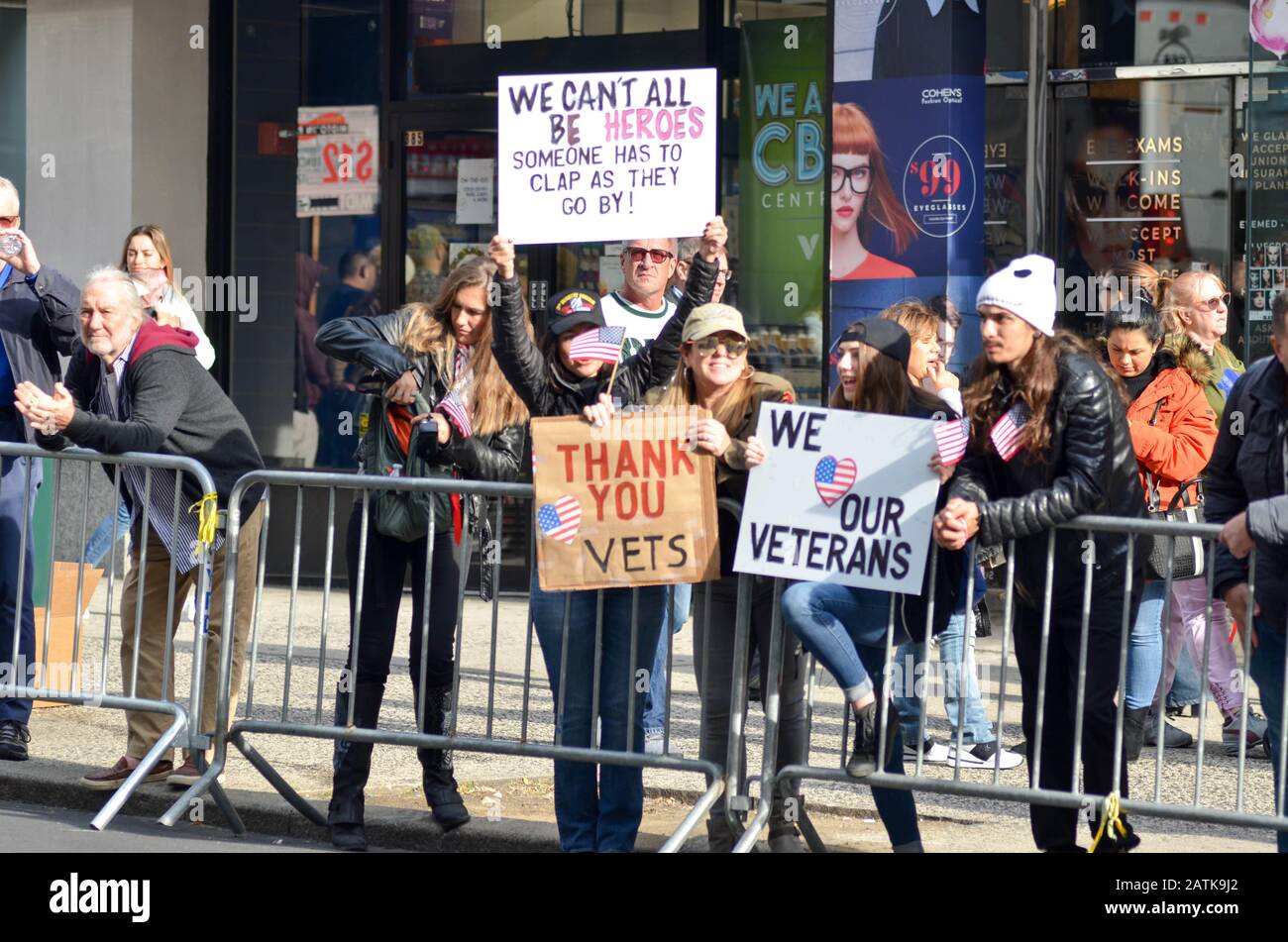 Veterans Day Parade High Resolution Stock Photography And Images Alamy