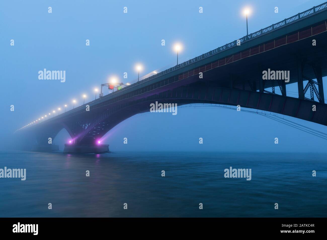 Bridge connection architecture hires stock photography and images Alamy