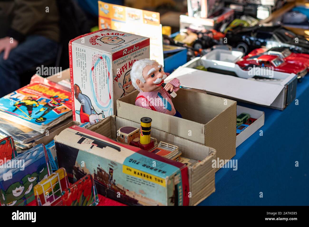 Puffy Morris a battery operated cigarette smoking toy made in Japan