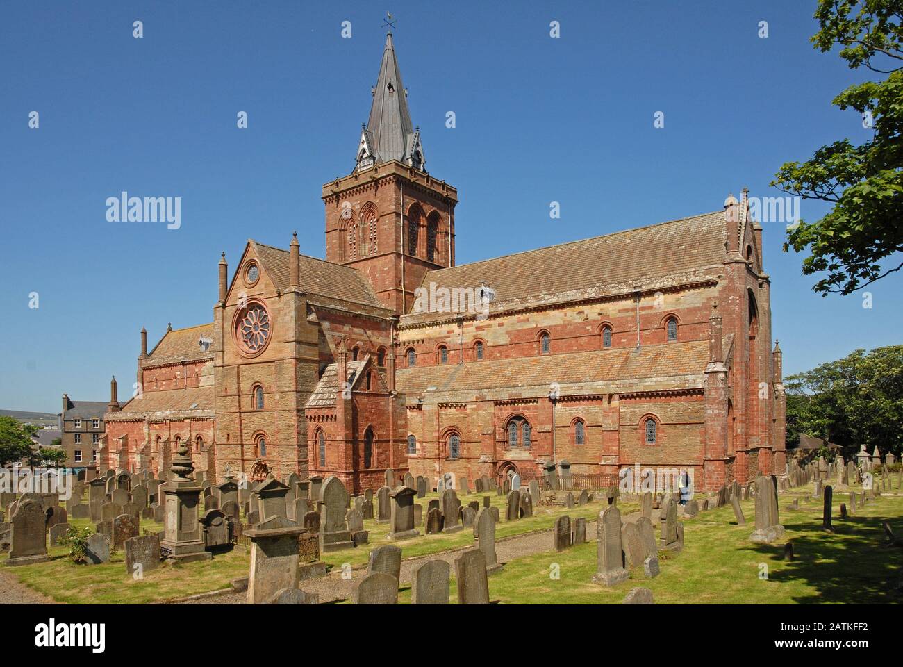 ST MAGNUS CATHEDRAL, KIRKWALL, ORKNEY ISLANDS, SCOTLAND Stock Photo