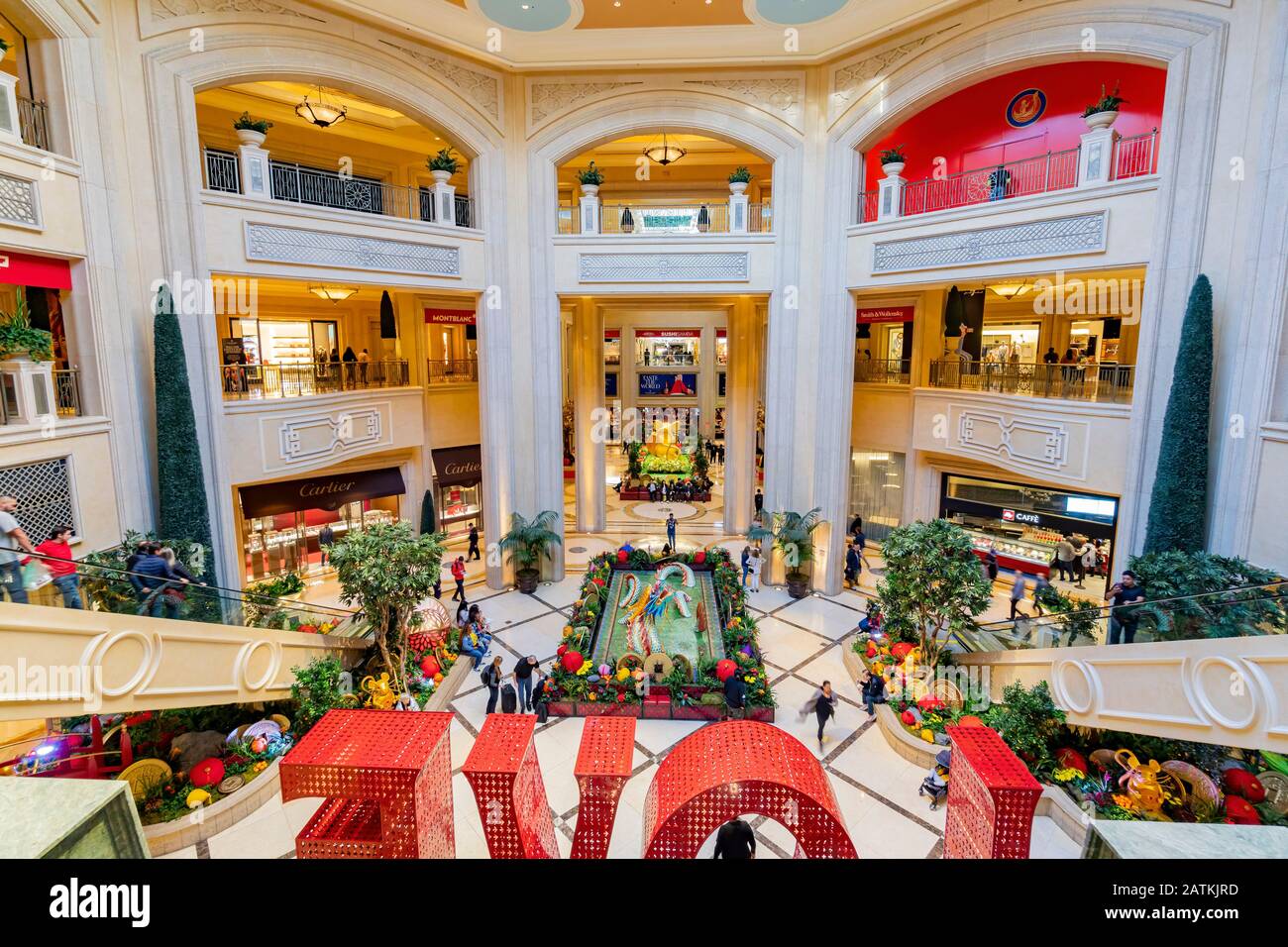 Las vegas the palazzo waterfall hi-res stock photography and images - Page  2 - Alamy