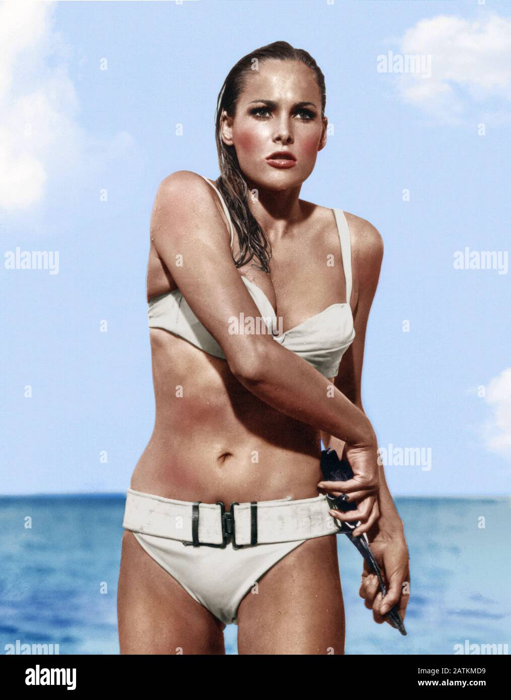 Ursula andress bikini hi-res stock photography and images - Alamy