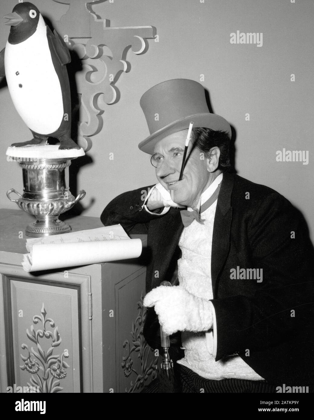Burgess Meredith (Penguin), 'Batman' (1967) ABC /  Cinema Publishers Collection  File Reference # 33962-023THA Stock Photo