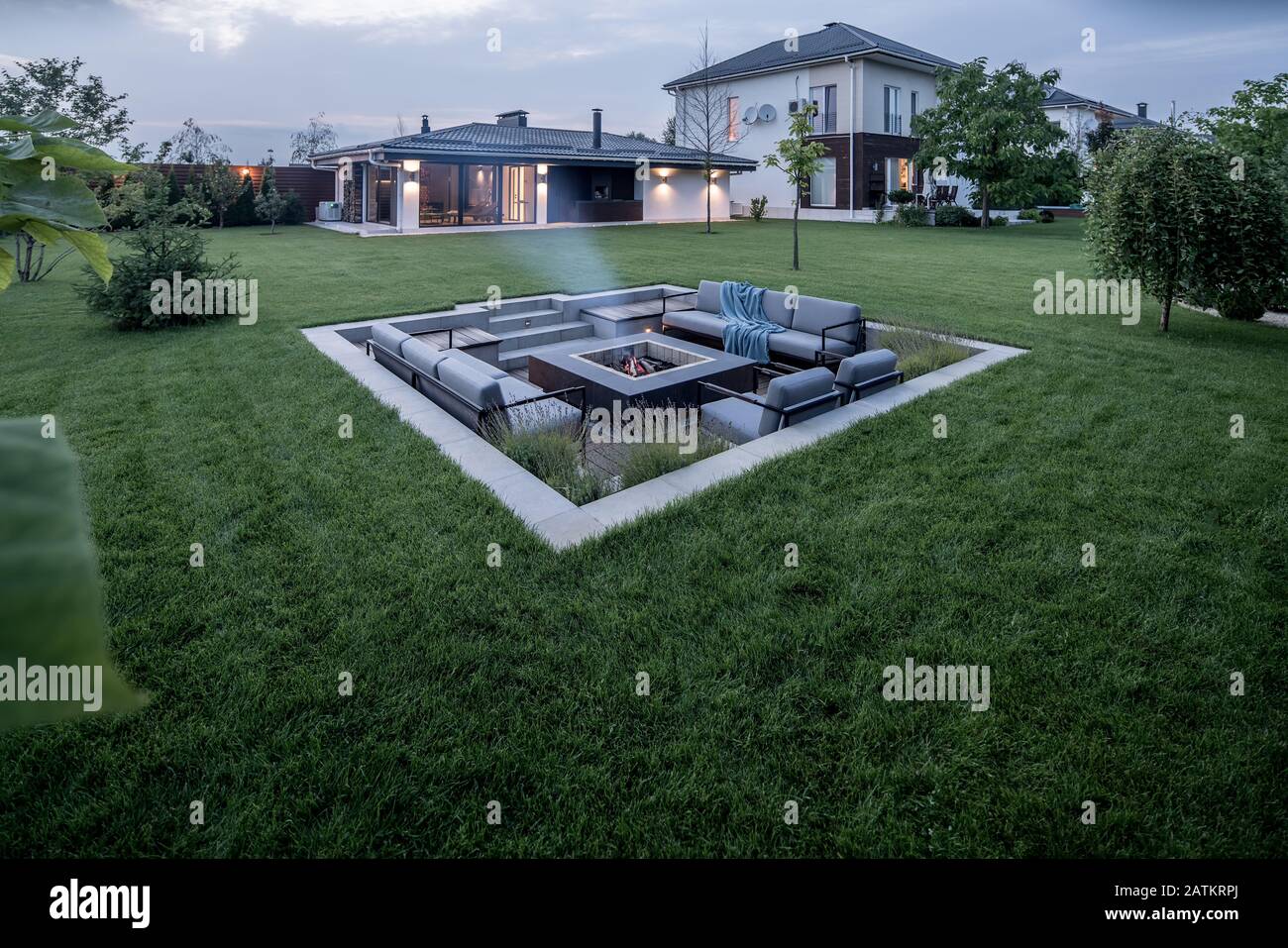 Great Modern Estate With A Two Storey House Spa Building Green