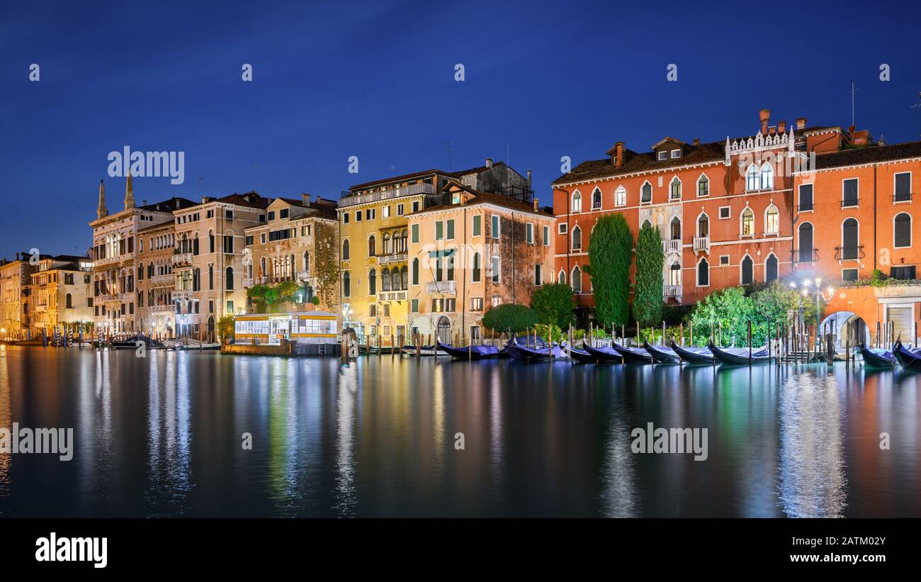 The grand canal at night hi-res stock photography and images - Alamy