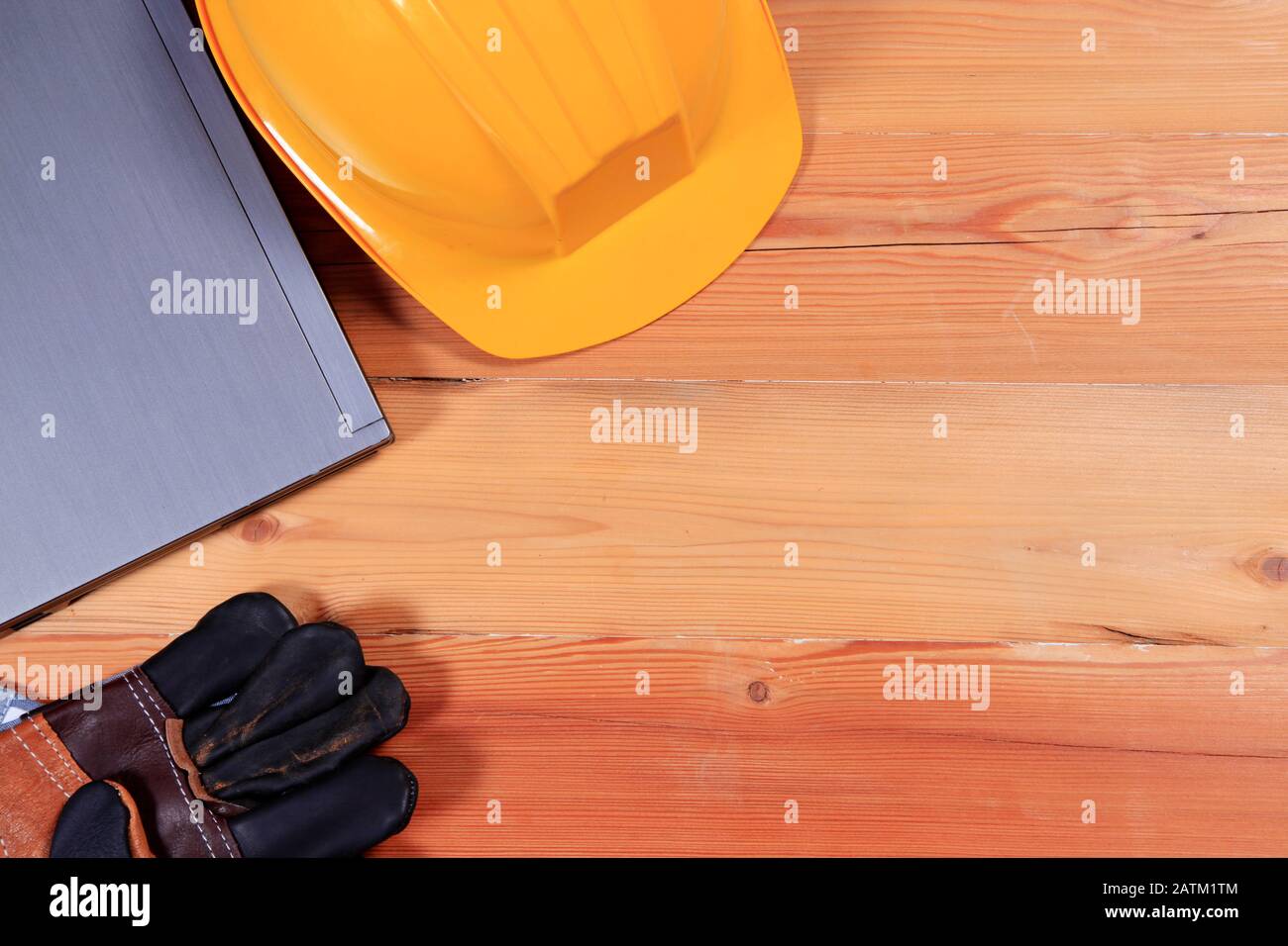 Standard construction safety equipment Stock Photo Alamy
