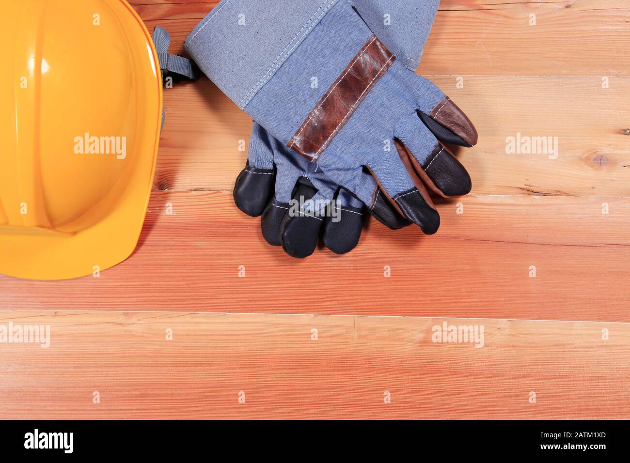 Standard construction safety equipment Stock Photo Alamy