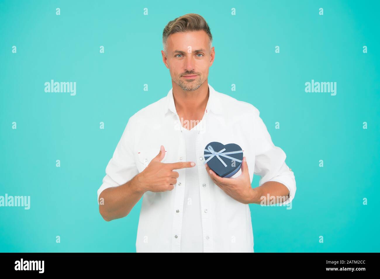 My Heart For You Handsome Man Buy Gift For Girlfriend Valentines Day Shopping Happy Holiday Celebration Heart Gift Box Shopping Online Romantic Surprise Loving Boyfriend Shopping Before Date Stock Photo Alamy