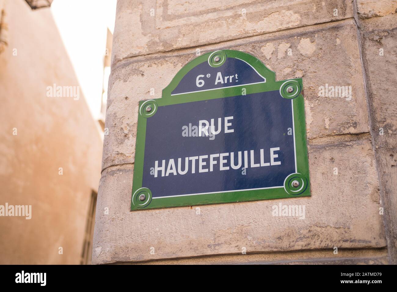 Rue Hautefeuille, 6ème (6th, VI) arrondissement, Paris, France, June 2019. Authentic vintage steel or metal french street plate. Outdoor. Famous blue Stock Photo