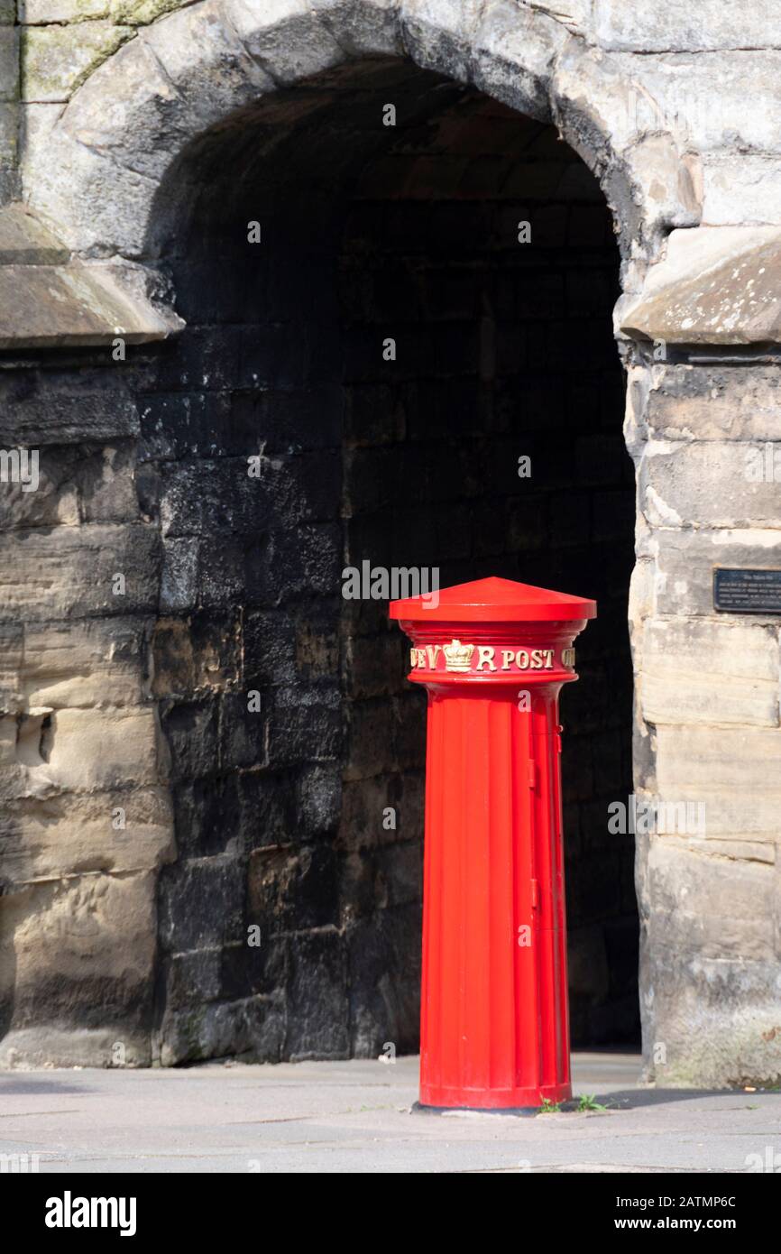 Victorian post box, Warwick, Warwickshire, England Stock Photo