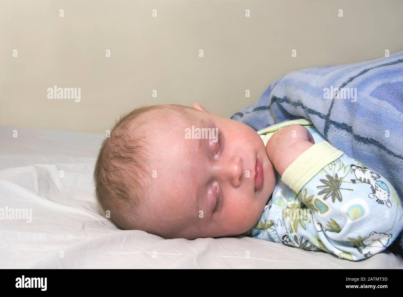 Child tucked bed hi-res stock photography and images - Alamy