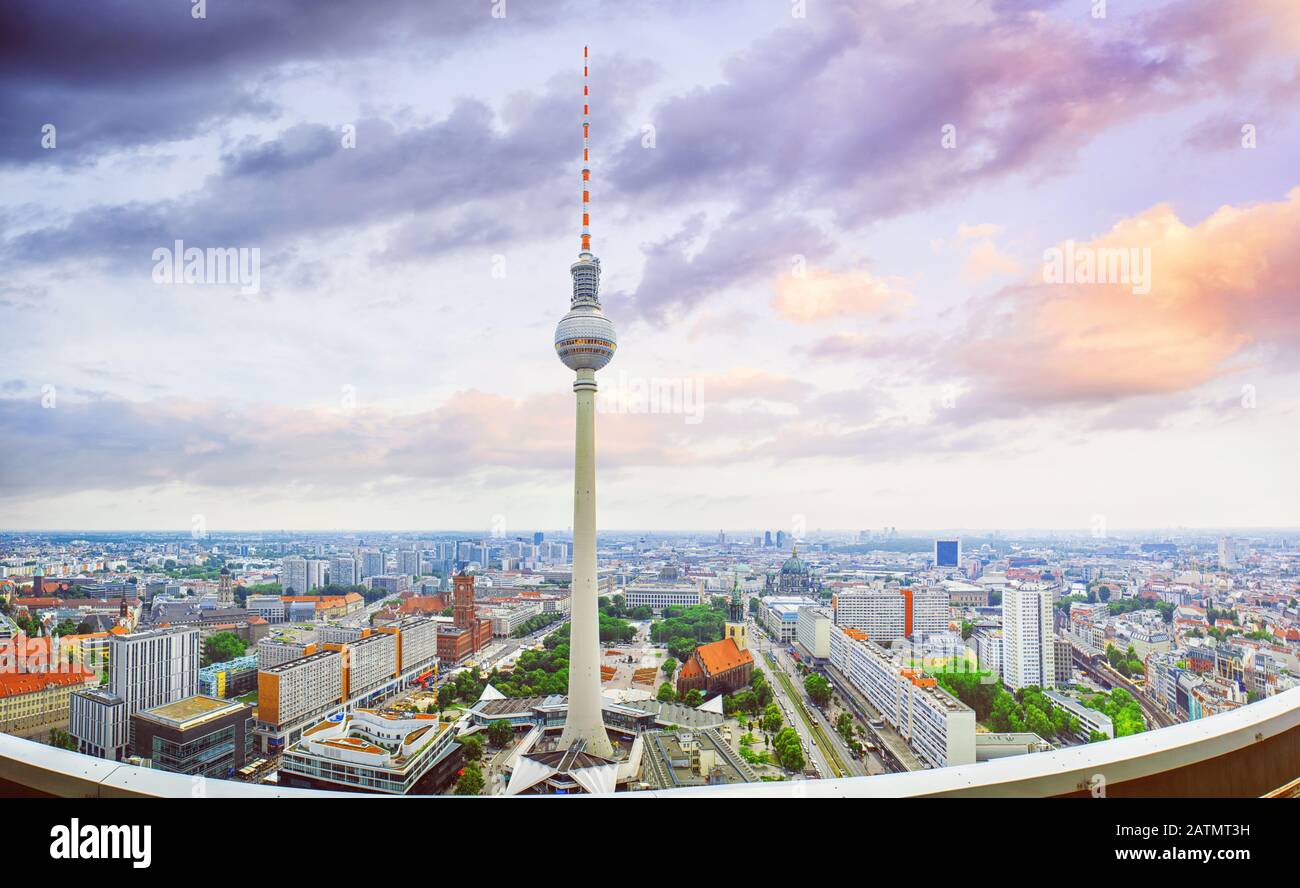 Berlin from above hi-res stock photography and images - Alamy