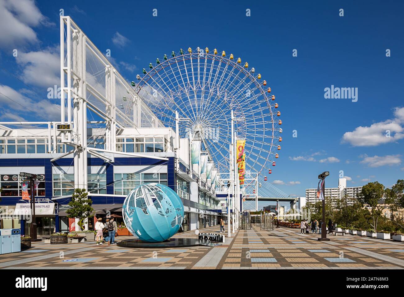Redhorse Osaka Wheel is a 123-metre tall giant Ferris wheel at Expocity in Suita, Osaka Prefecture, Japan. Stock Photo