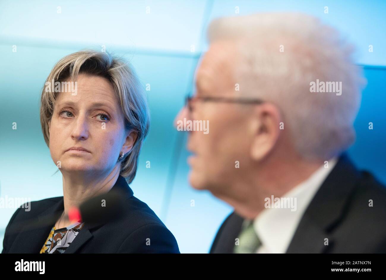 Stuttgart, Germany. 04th Feb, 2020. Nicole Hoffmeister-Kraut (CDU), Minister of Economic Affairs of Baden-Württemberg, and Winfried Kretschmann (Bündnis 90/Die Grünen), Prime Minister of Baden-Württemberg, take part in a government press conference. One of the topics was a new innovation strategy for Baden-Württemberg. Credit: Marijan Murat/dpa/Alamy Live News Stock Photo