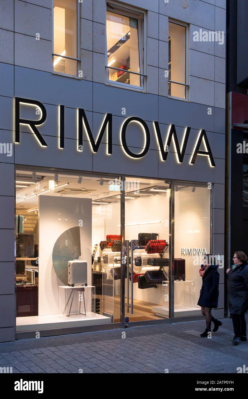 Rimowa store on the shopping street Hohe Strasse, shop for luggage, Cologne, Germany.  Rimowa Shop in der Fussgaengerzone Hohe Strasse, Geschaeft fuer Stock Photo