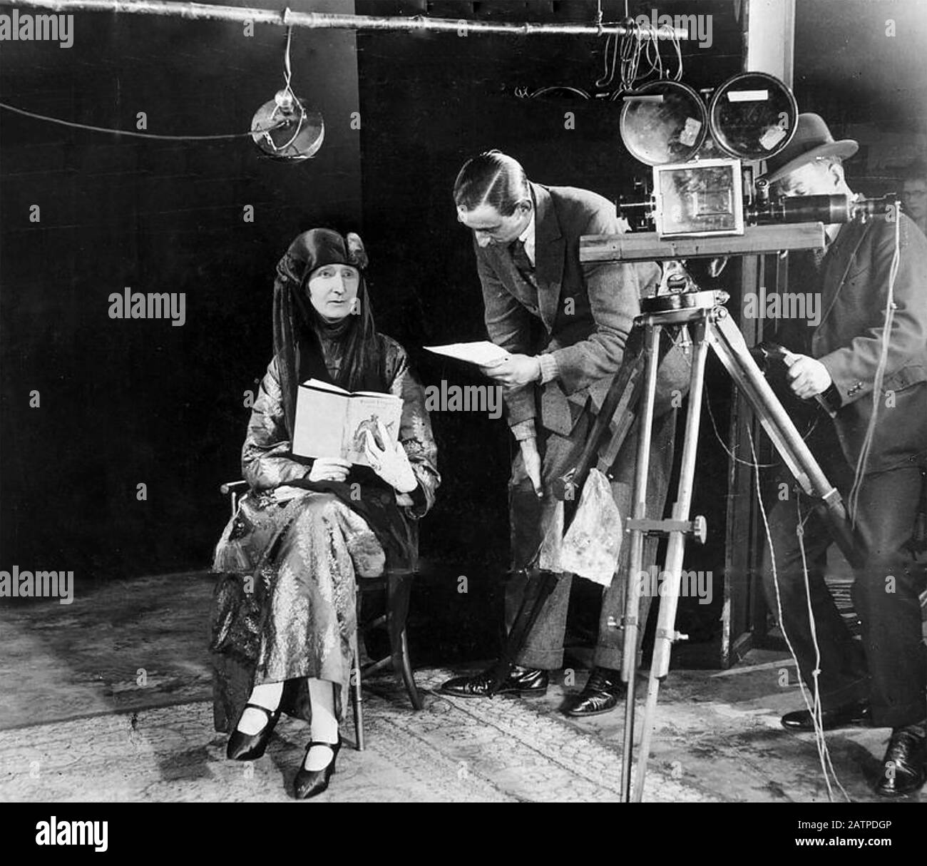 EDITH SITWELL (1887-1964) English poet and critic being filmed reading some of her poetry about 1948 Stock Photo