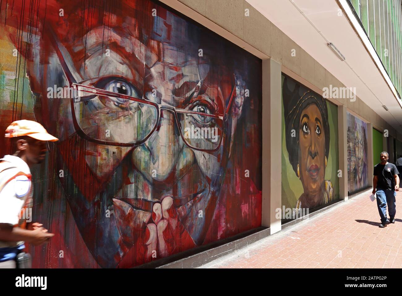 Mural of Desmond Tutu and Winnie Mandela, Longmarket Street