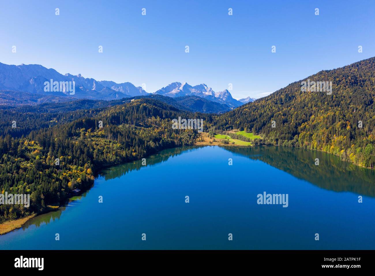 Lake Barmsee near Kruen, Wetterstein range with Wettersteinwand and ...