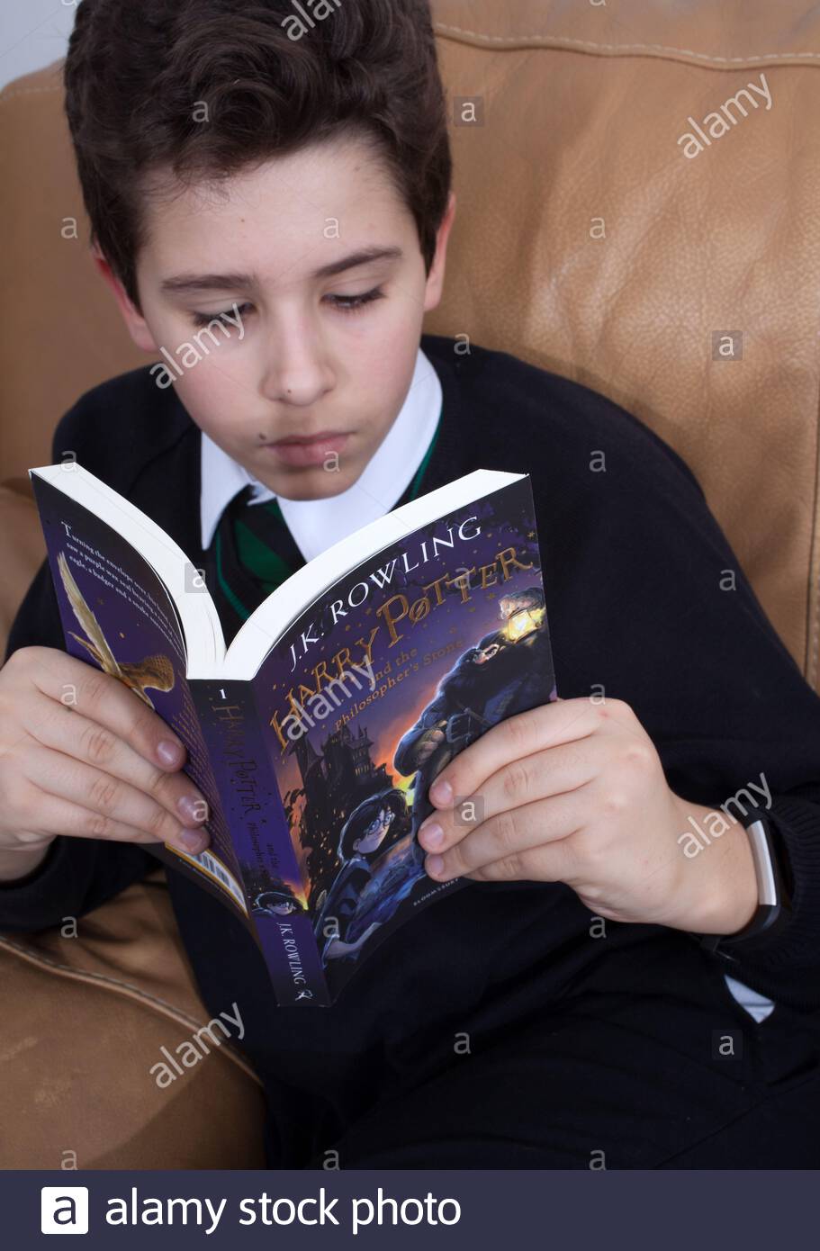 Child Reading Harry Potter Stock Photos & Child Reading Harry Potter Stock Images Alamy