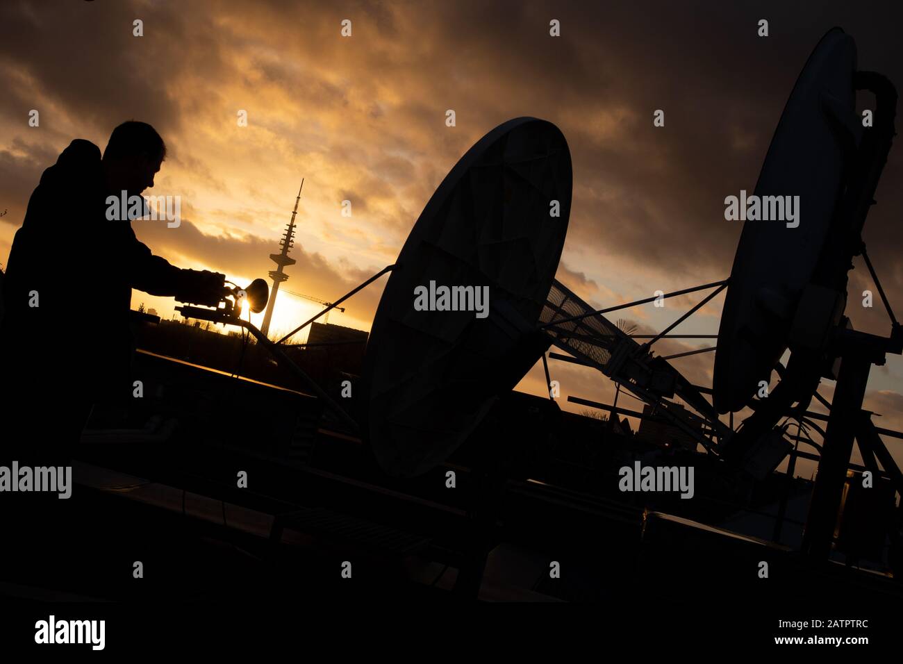 Satellite Office Building High Resolution Stock Photography And Images Alamy