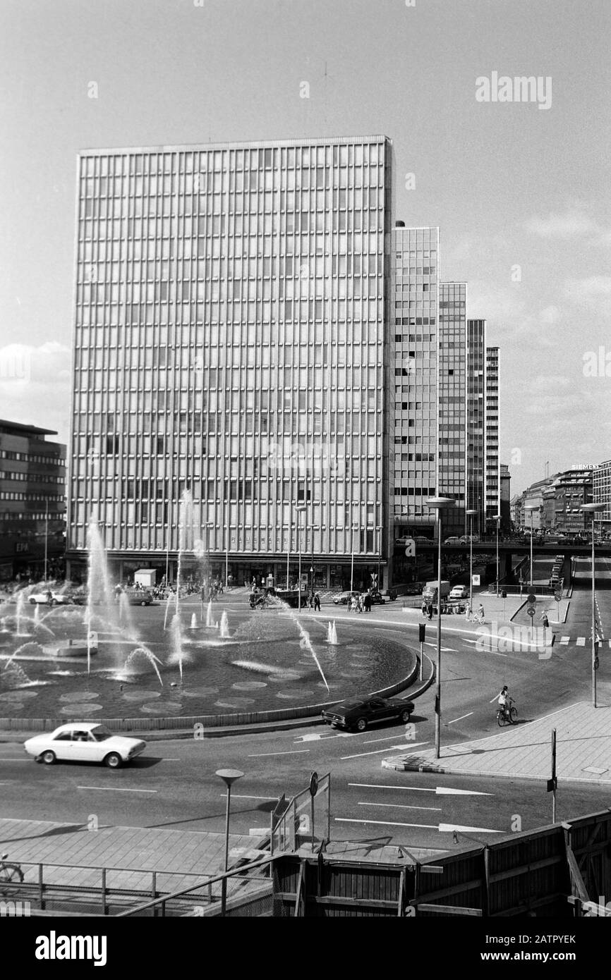Sergels Platz und die fünf City-Hochhäuser, Stockholm, Schweden, 1969. Sergels square and the five city skyscrapers, Stockholm, Sweden, 1969. Stock Photo