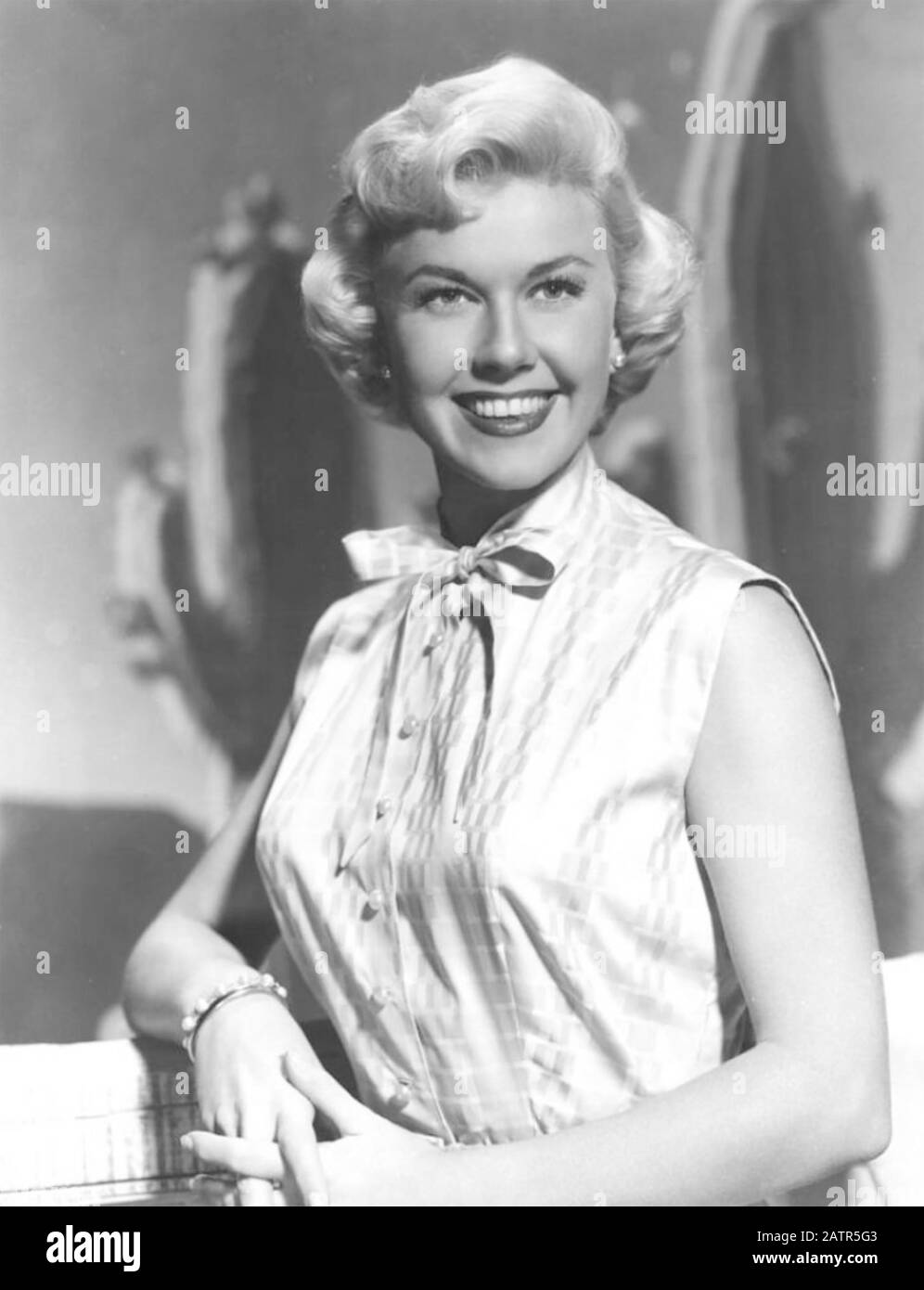 DORIS DAY (1922-2019) American film actress, singer and animal welfare activist about 1951 Stock Photo