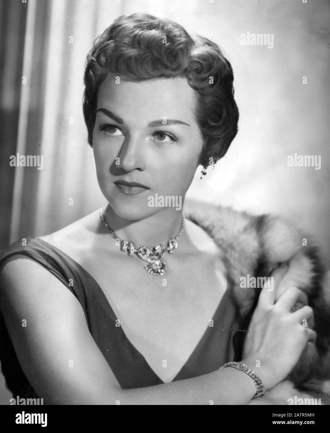 JO STAFFORD (1917-2008) American singer and film actress in 1954 Stock ...