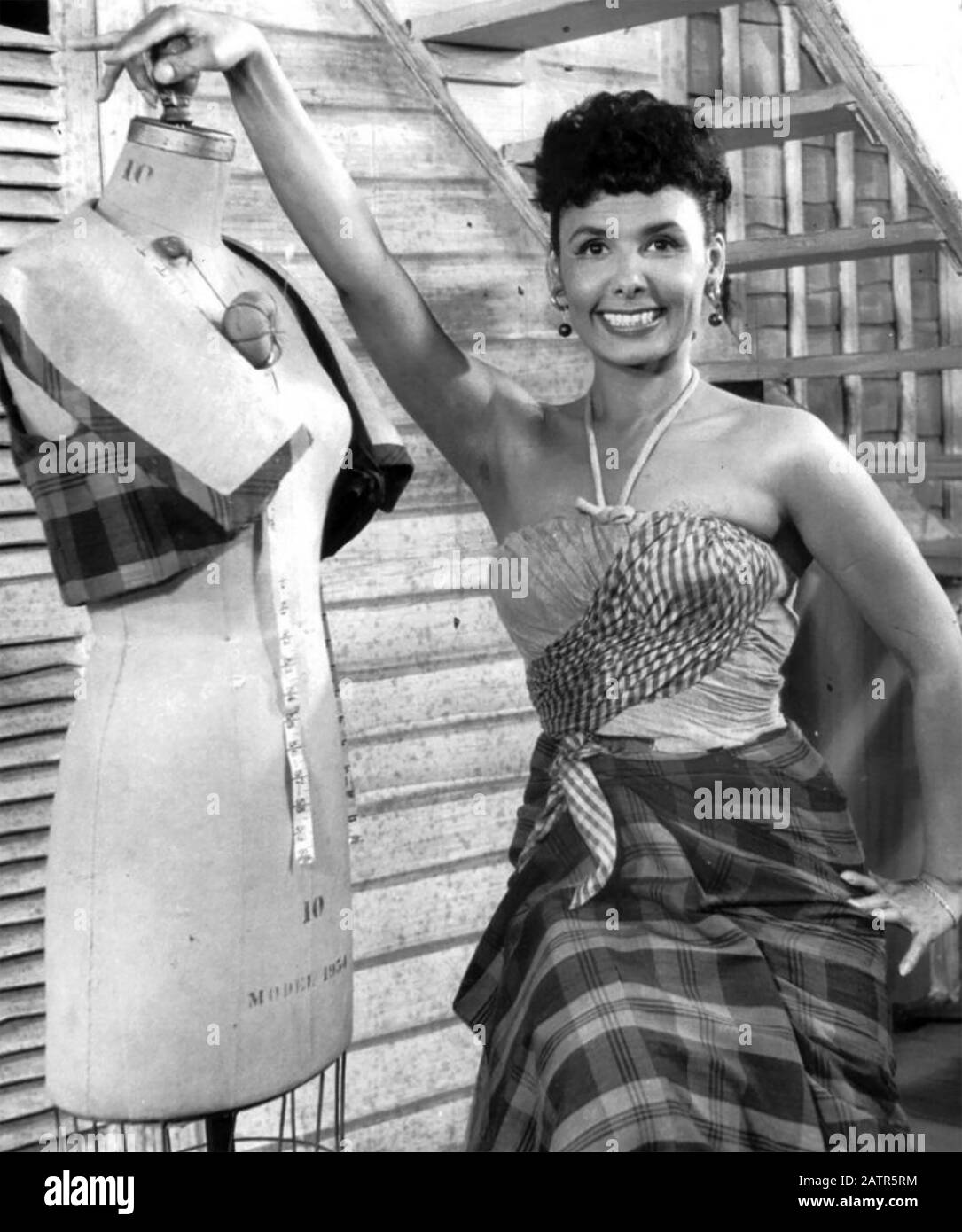 Lena Horne 1917 2010 American Singer Dancer And Film Actress About