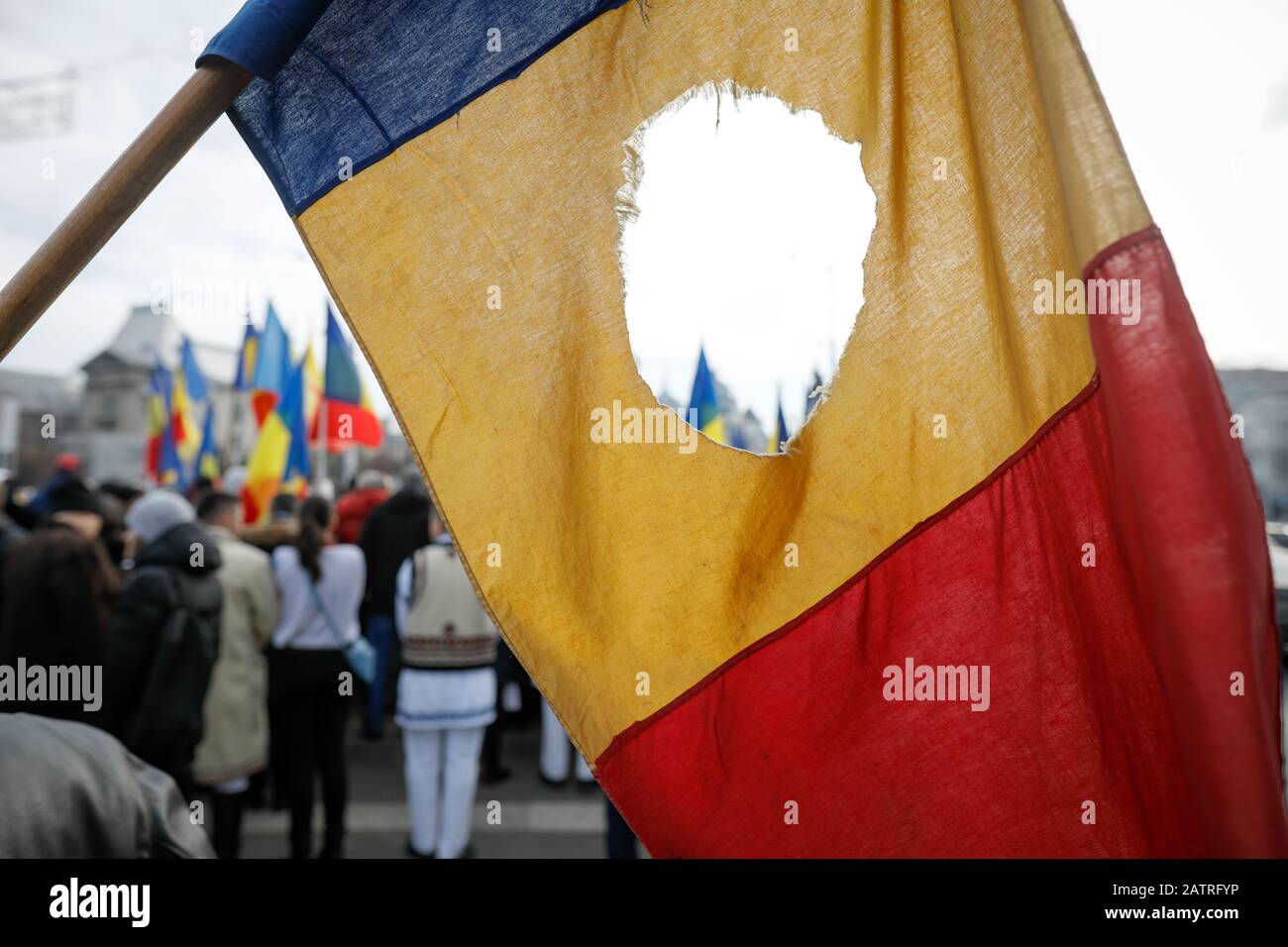Romanian flag 1989 hi-res stock photography and images - Alamy