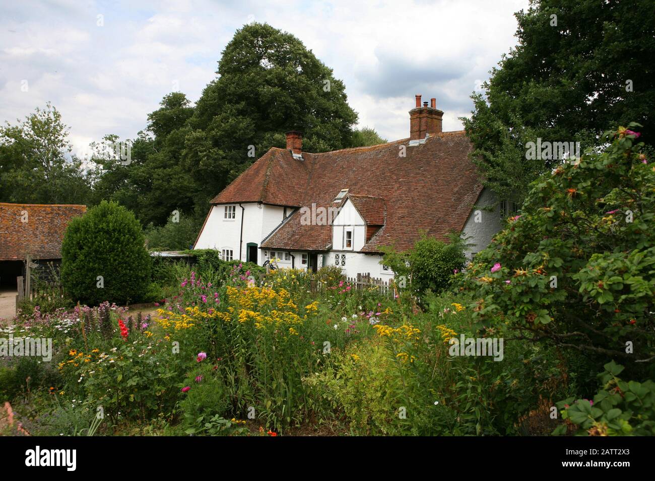 The period cottage garden at Manor Farm, Bursledon, Hampshire, England, UK, now a living museum, which featured in the BBC2 series 'Wartime Farm' Stock Photo
