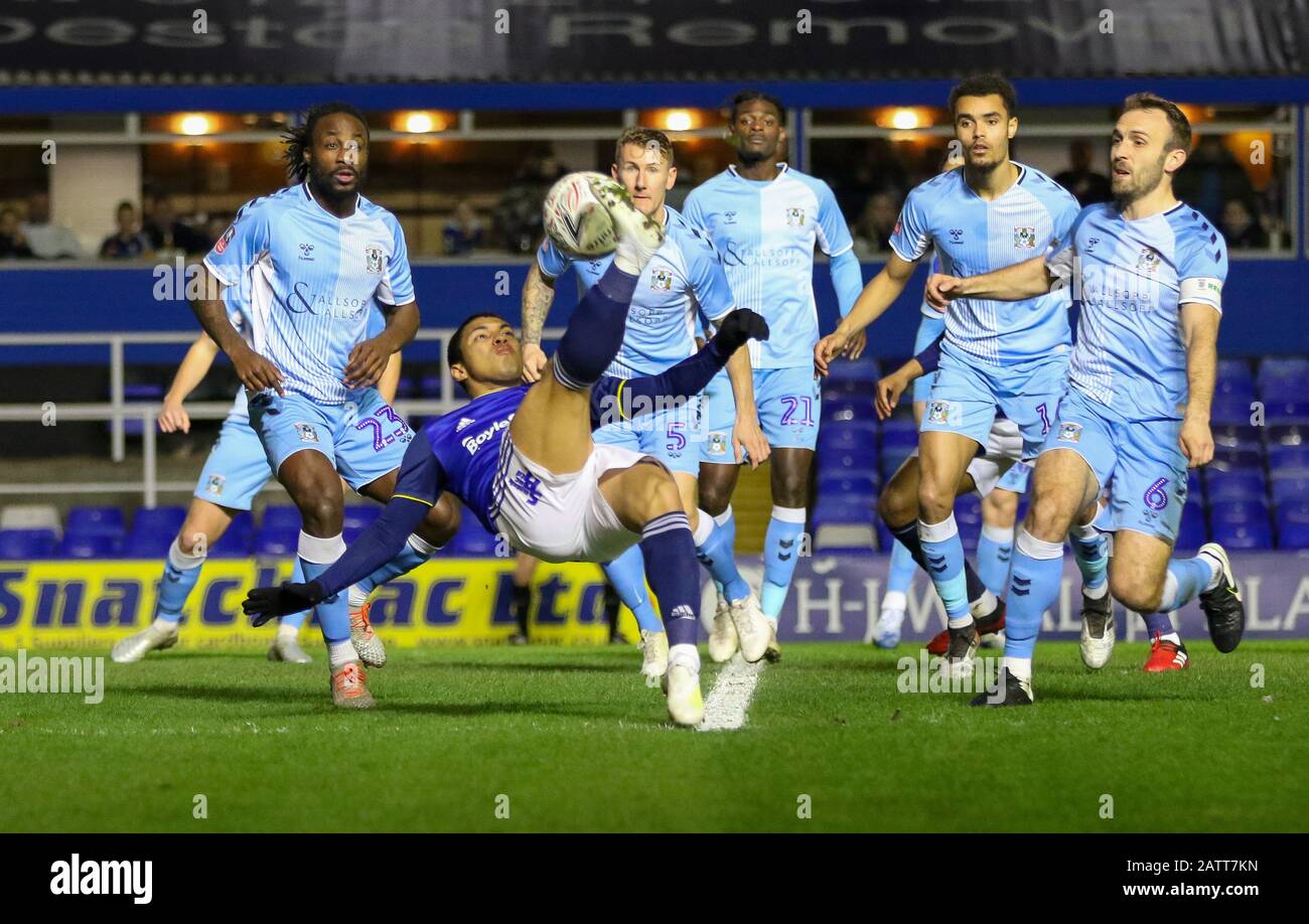 Birmingham, UK. 4th Feb 2020. Jefferson Montero of Birmingham City tries an overhead kick. Credit: Simon Bissett/One Up Top/Alamy Live News Stock Photo