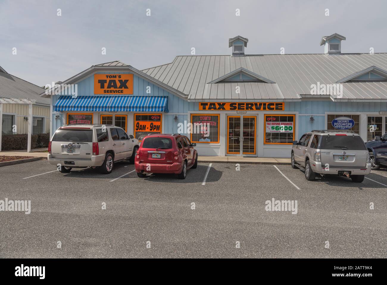 Income tax building hi-res stock photography and images - Alamy