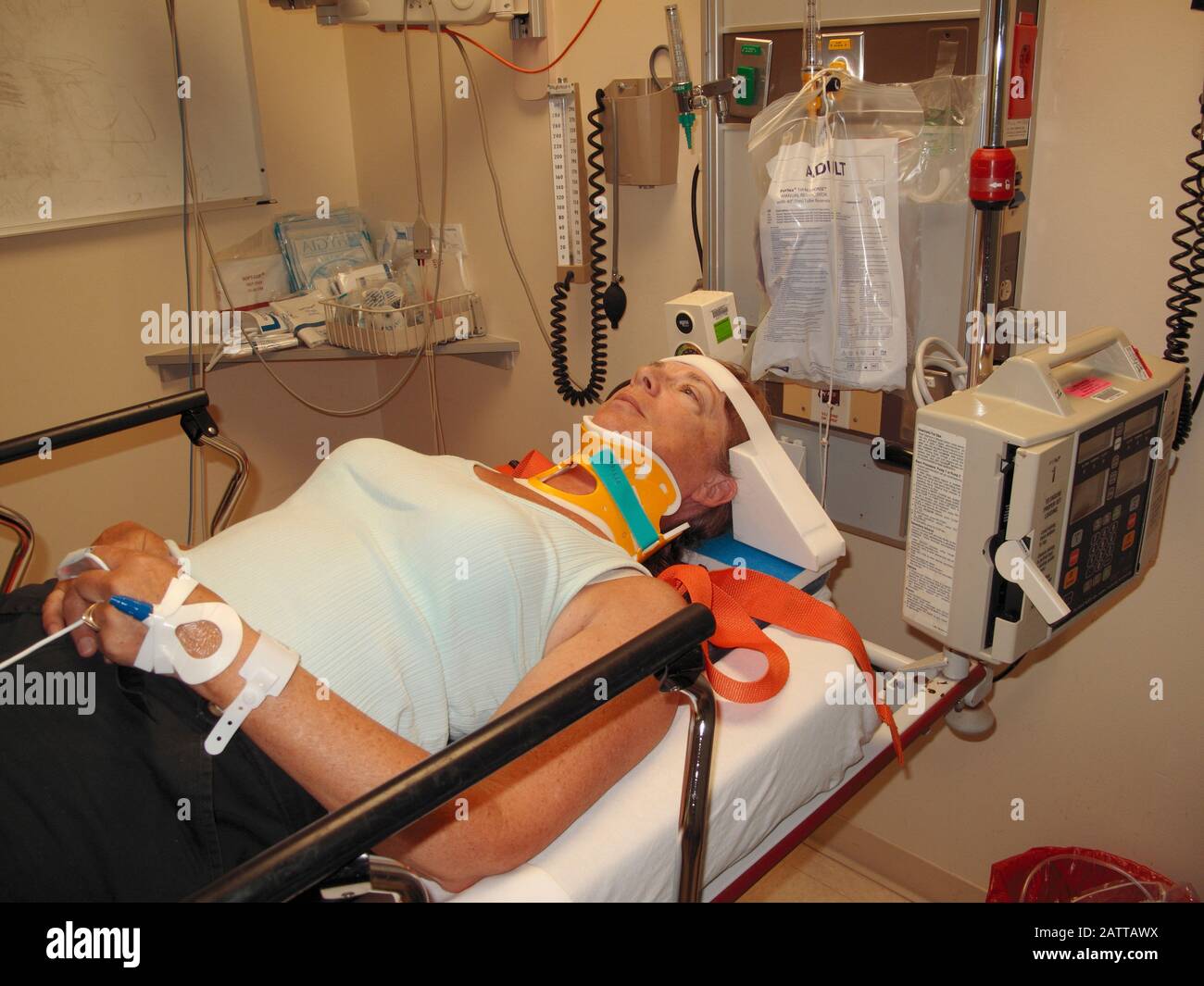 a woman in an emergency room hospital Stock Photo
