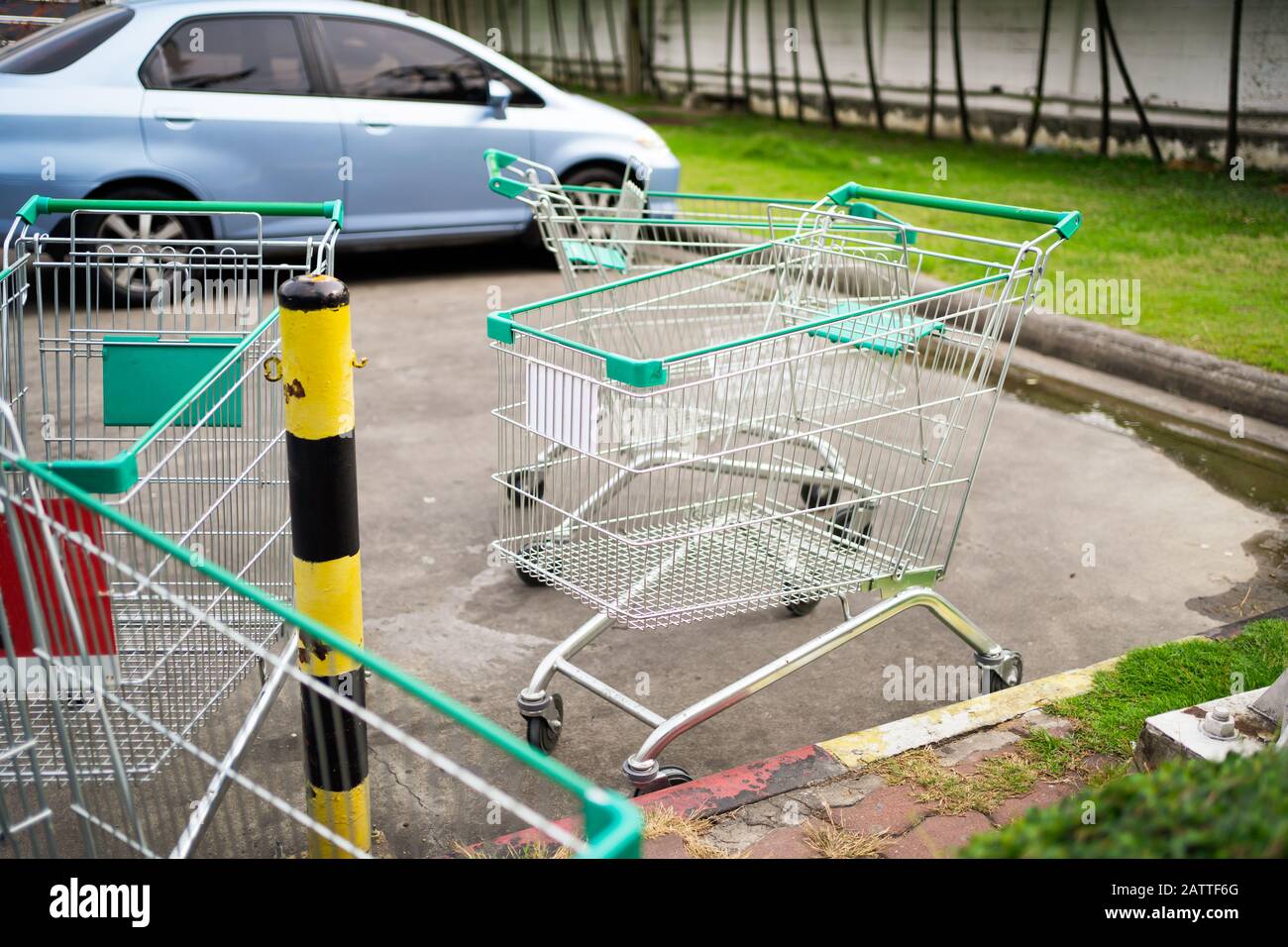 shopping carts left in parking lots Stock Photo Alamy