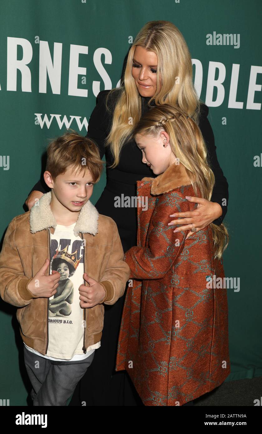 https://c8.alamy.com/comp/2ATTN9A/february-4-2020-new-york-new-york-usa-singeractress-personality-jessica-simpson-with-her-children-ace-knute-johnson-and-maxwell-drew-johnson-where-she-promoted-her-new-book-open-book-at-barnes-and-noble-union-square-credit-image-nancy-kaszermanzuma-wire-2ATTN9A.jpg